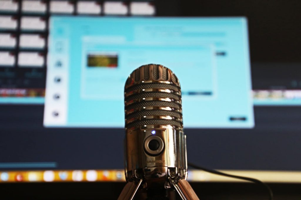 8 Simple Ways to Start a Podcast with No Audience