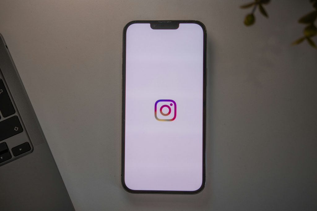 8 Benefits Of Instagram Marketing For Your Business - Tricky Enough