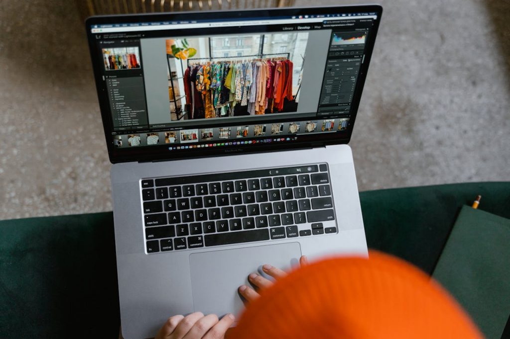 Start a Successful Online Wholesale Clothing Business in 7 Steps