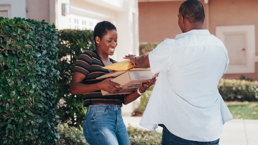 The Rounds Delivers And Refills Weekly Household Essentials