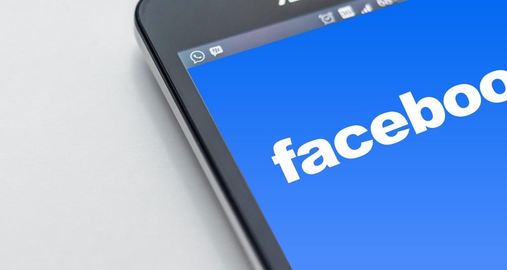 Facebook Revamp: Local Tabs, Messenger Communities and More